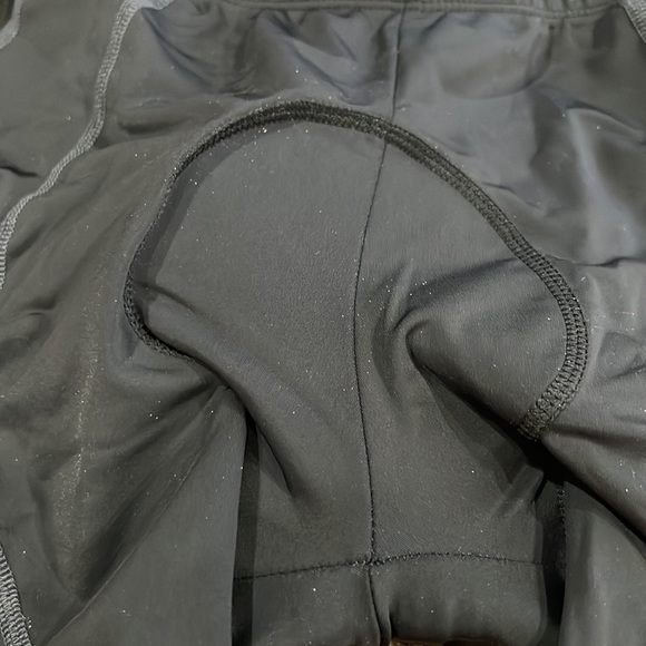Sportneer bicycle shorts, size medium - Picture 2 of 8